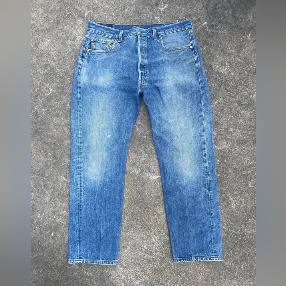 Vintage 1996 Levi's 501 Medium Wash Jeans // 34 36x30 // Classic 90s Denim